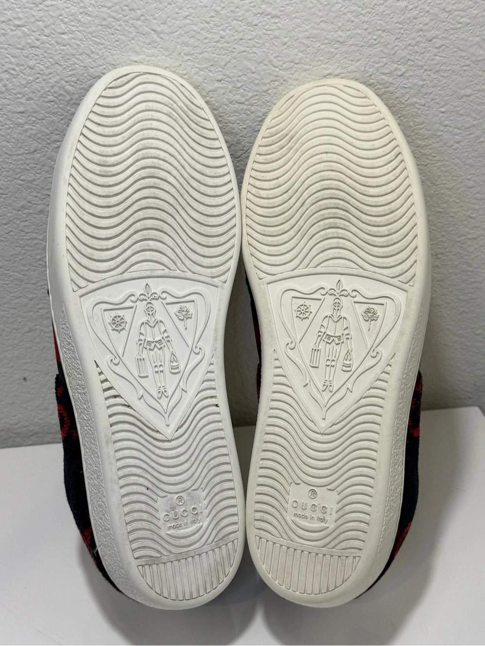 Gucci Ace Sneakers - Red & Blue - Authentic - Women’s 39 (US 9) Authentic